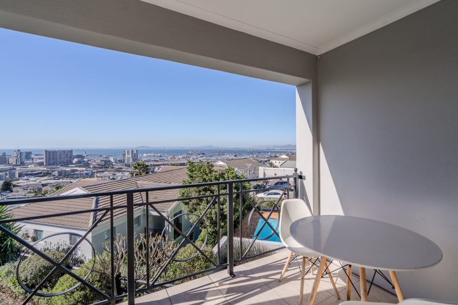 2 Bedroom Property for Sale in Vredehoek Western Cape